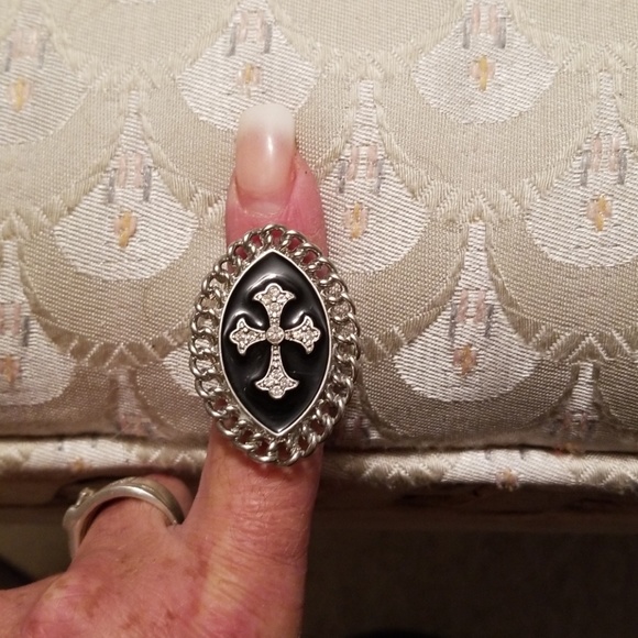 COPY - Guess Silver and Black Cross ring - Picture 3 of 4